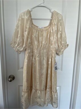 Chris & Carol Cream Floral Puff-Sleeve Dress